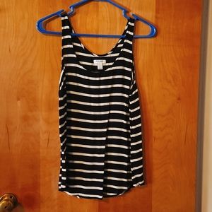 💰 ❄️5/$50❄️ Black and Ivory Tank Old Navy